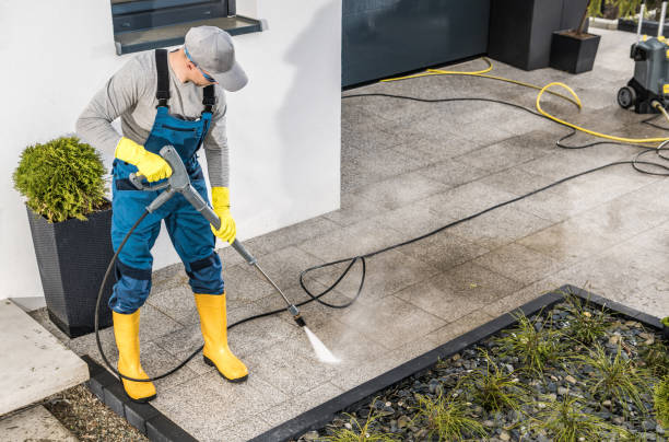 Best Commercial Pressure Washing  in Mccullom Lake, IL